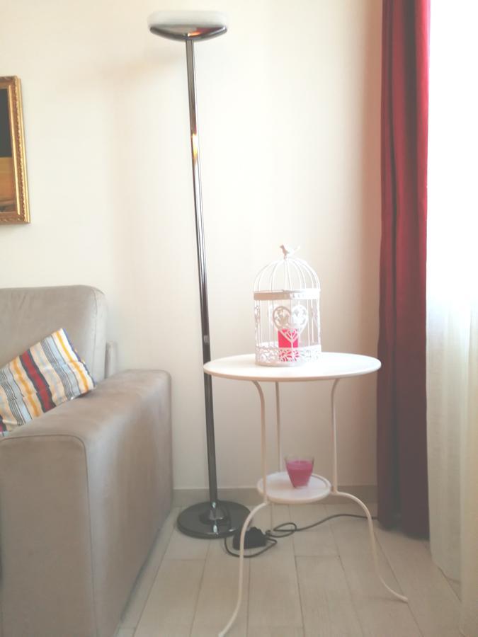 Apartment And Sailing *
